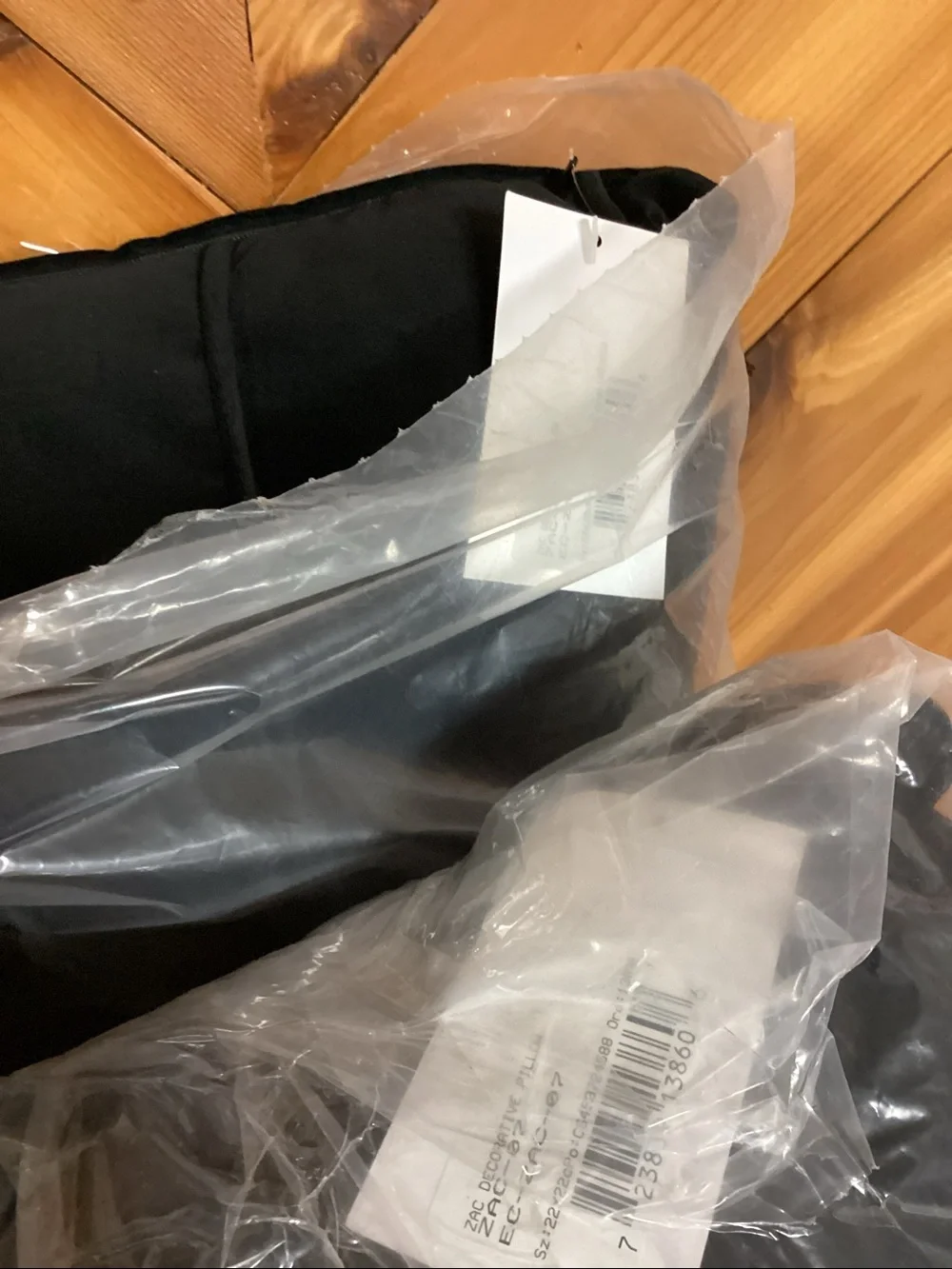 NWT Estelle Square Pillow Cover & Insert Black Set of 2 22x22